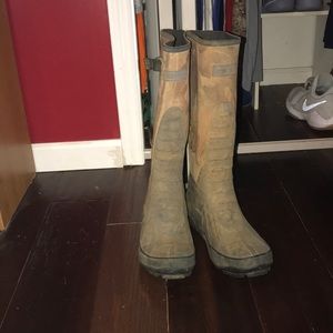 Mud boots, size 10 barely worn too small for me